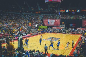 澳客-十年坚守铸就传奇 储石生用脚步丈量联赛征程