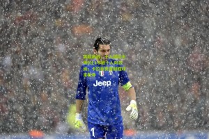 aoke-英超激战，十人狼队主场0比1不敌十人阿森纳，卡拉菲奥里制胜球定乾坤